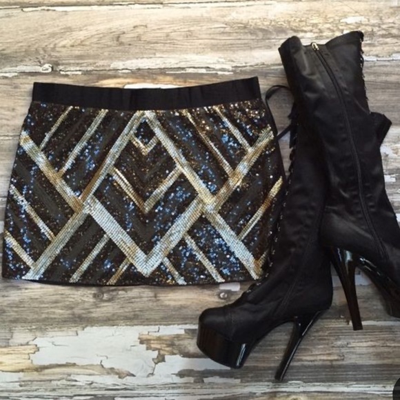 COPY - Authentic Icon Tommy Hilfiger Sequin Mini Skirt - Picture 8 of 10